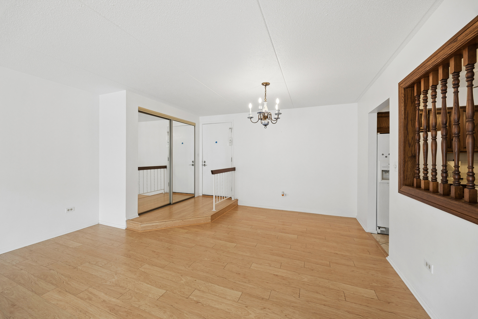 475 N Cass Avenue #205, Westmont, IL 60559