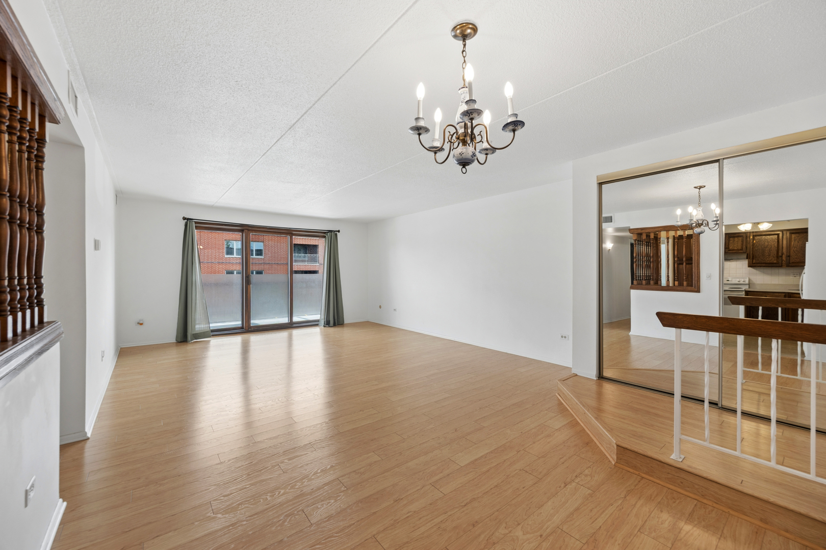 475 N Cass Avenue #205, Westmont, IL 60559