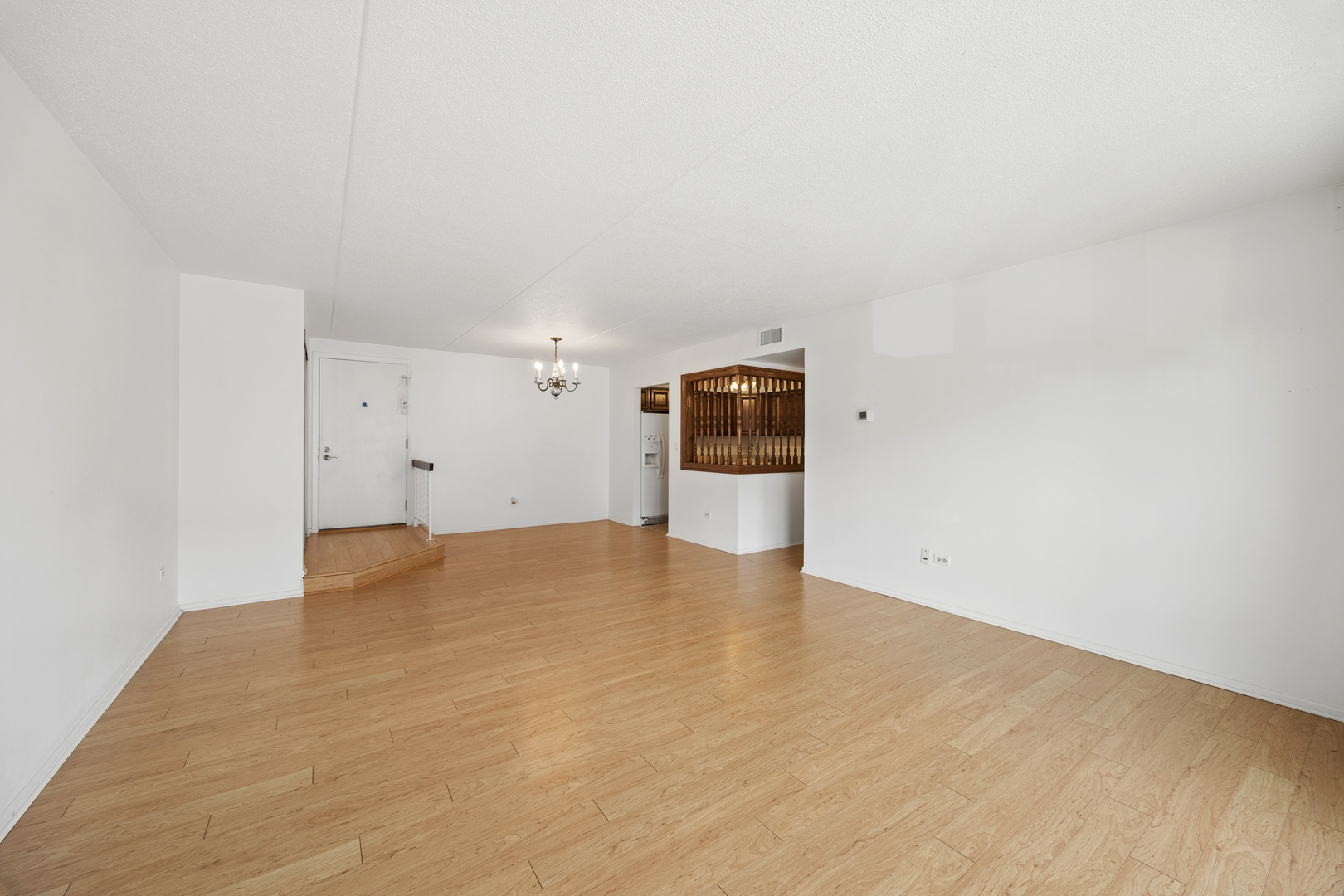 475 N Cass Avenue #205, Westmont, IL 60559