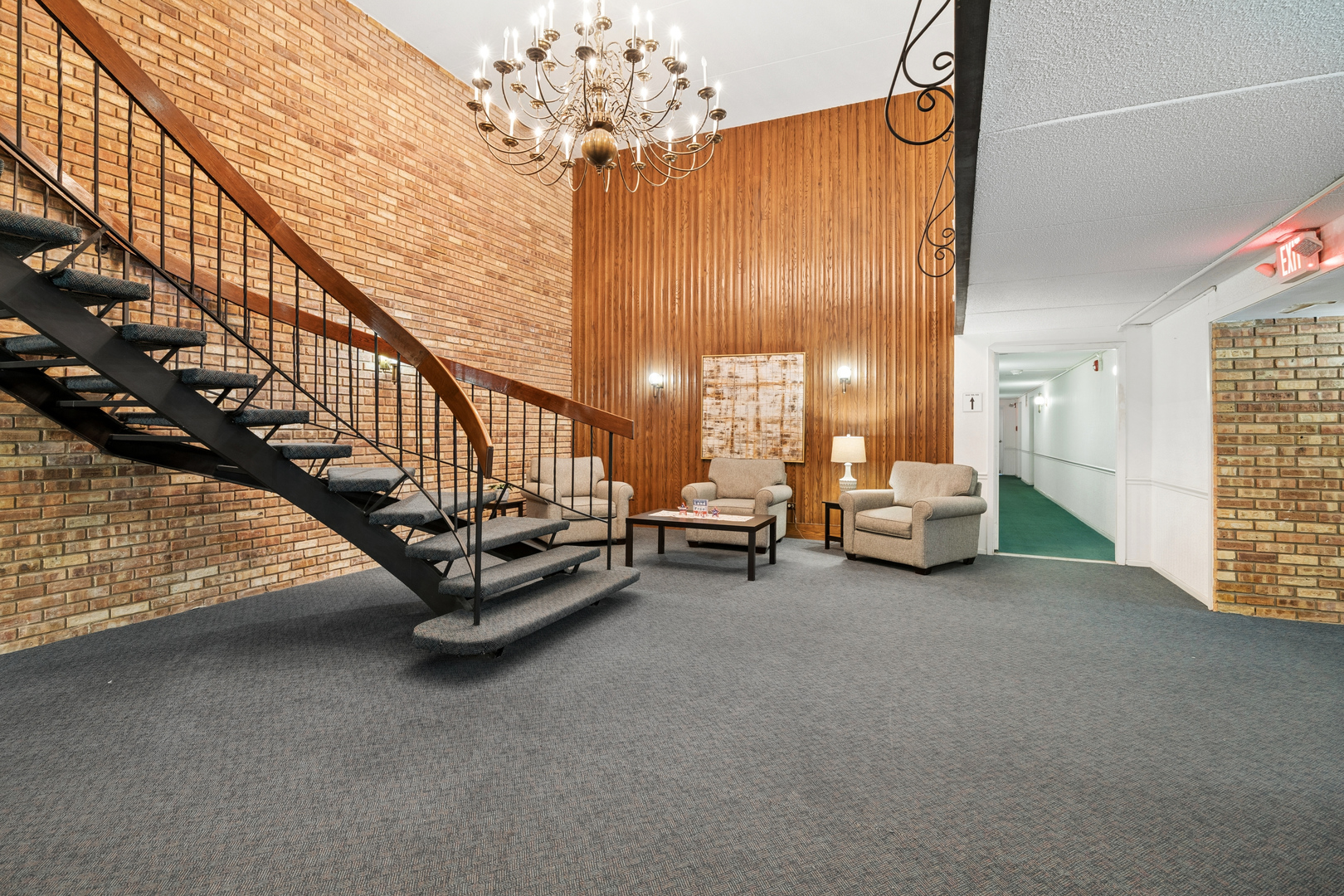 475 N Cass Avenue #205, Westmont, IL 60559