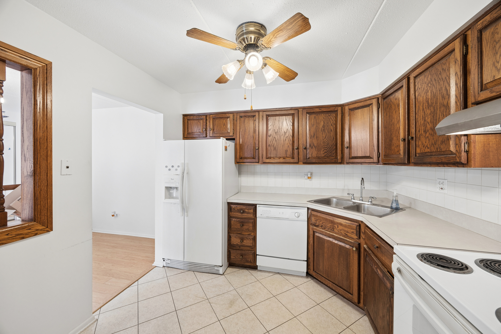 475 N Cass Avenue #205, Westmont, IL 60559