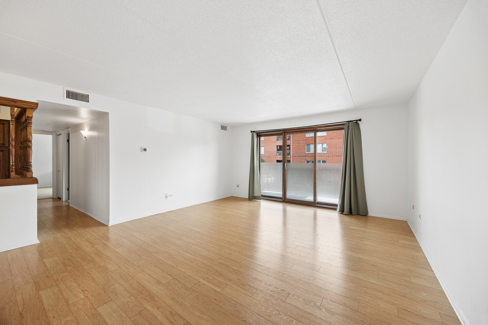 475 N Cass Avenue #205, Westmont, IL 60559