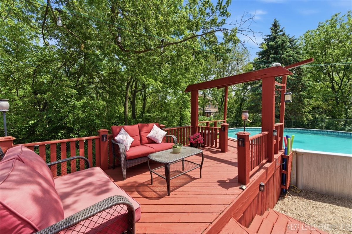 1N255 Prairie Avenue, Glen Ellyn, IL 60137