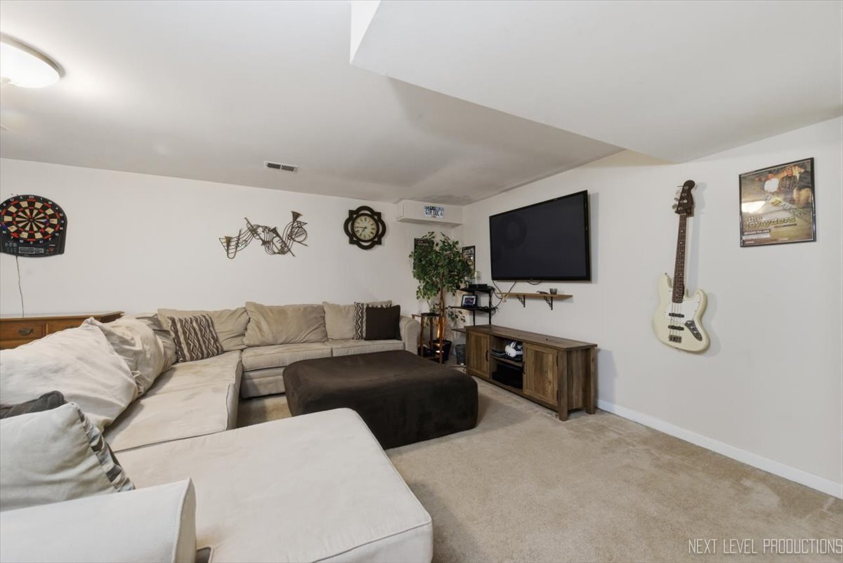 1N255 Prairie Avenue, Glen Ellyn, IL 60137