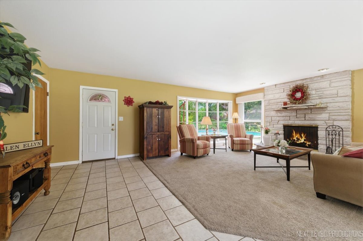 1N255 Prairie Avenue, Glen Ellyn, IL 60137