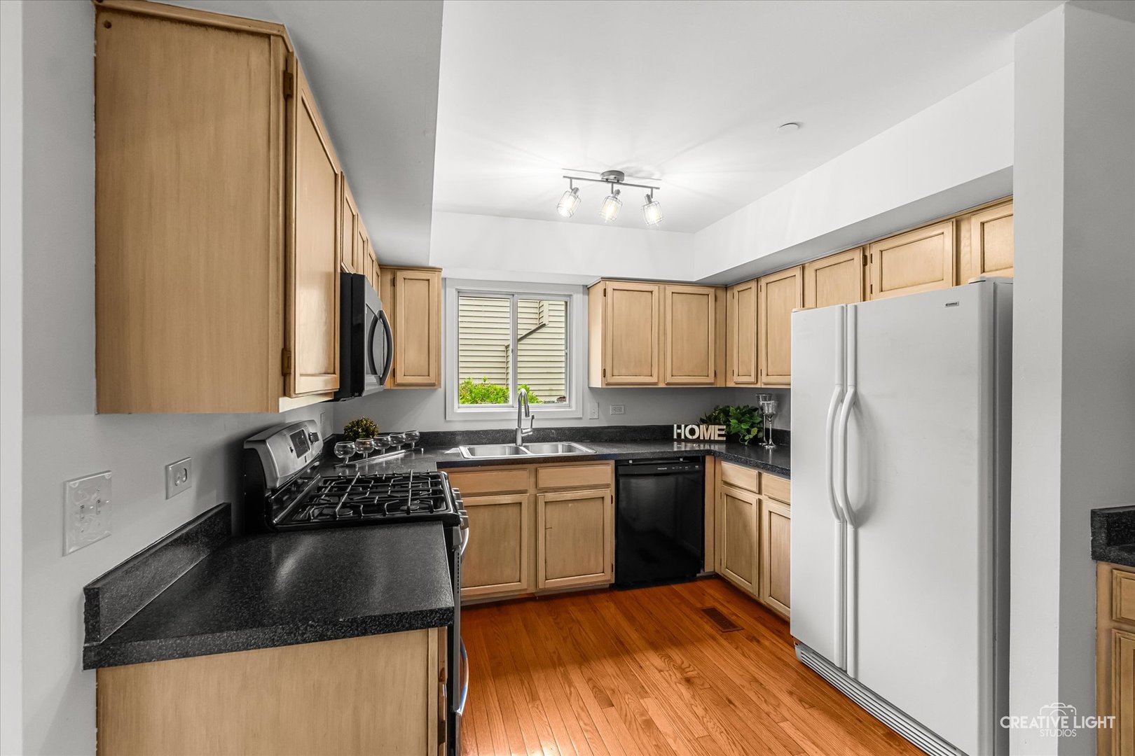 1423 Bangor Lane, Aurora, IL 60504