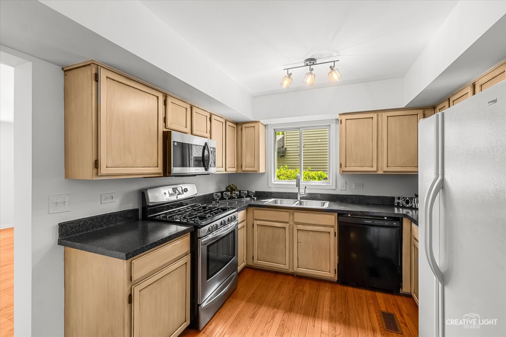1423 Bangor Lane, Aurora, IL 60504