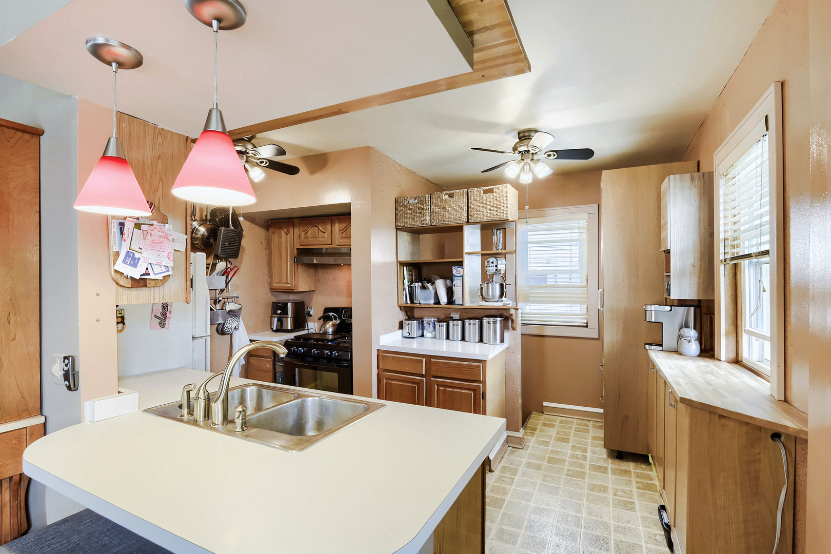 15 W Ann Street, Lombard, IL 60148
