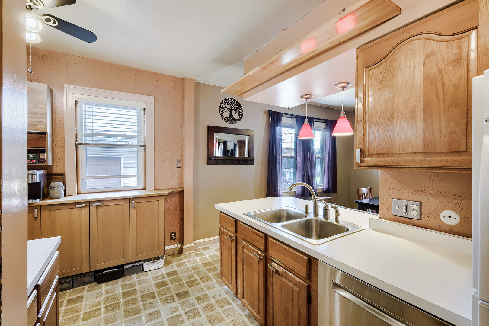 15 W Ann Street, Lombard, IL 60148
