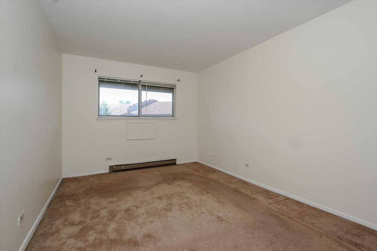 834 E Old Willow Road #209, Prospect Heights, IL 60070