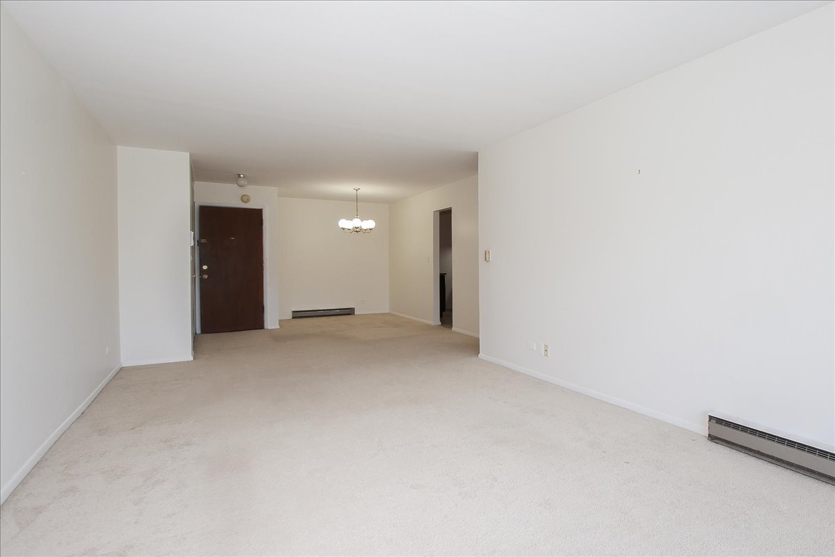 834 E Old Willow Road #209, Prospect Heights, IL 60070