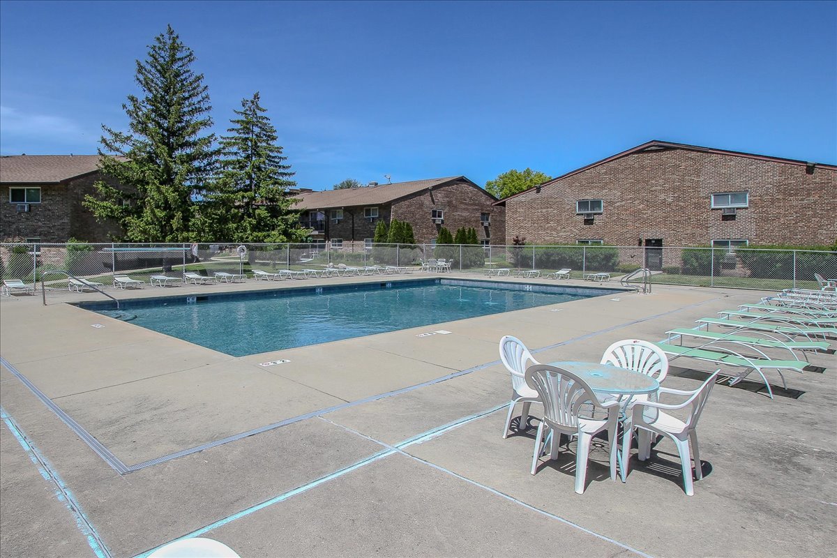 834 E Old Willow Road #209, Prospect Heights, IL 60070