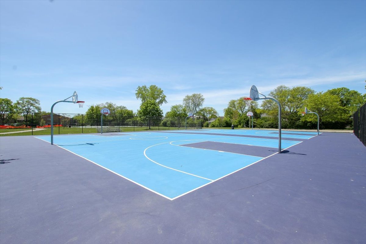 834 E Old Willow Road #209, Prospect Heights, IL 60070