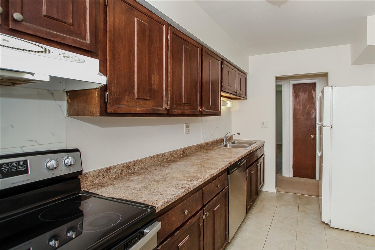 834 E Old Willow Road #209, Prospect Heights, IL 60070