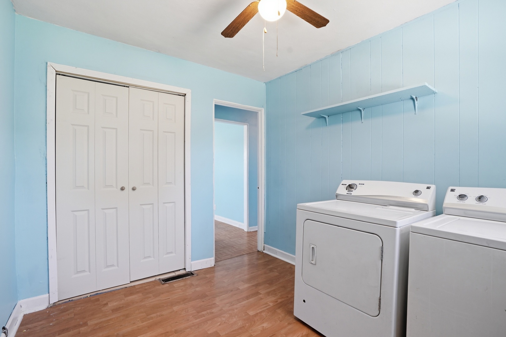 17044 Burnham Avenue, Lansing, IL 60438