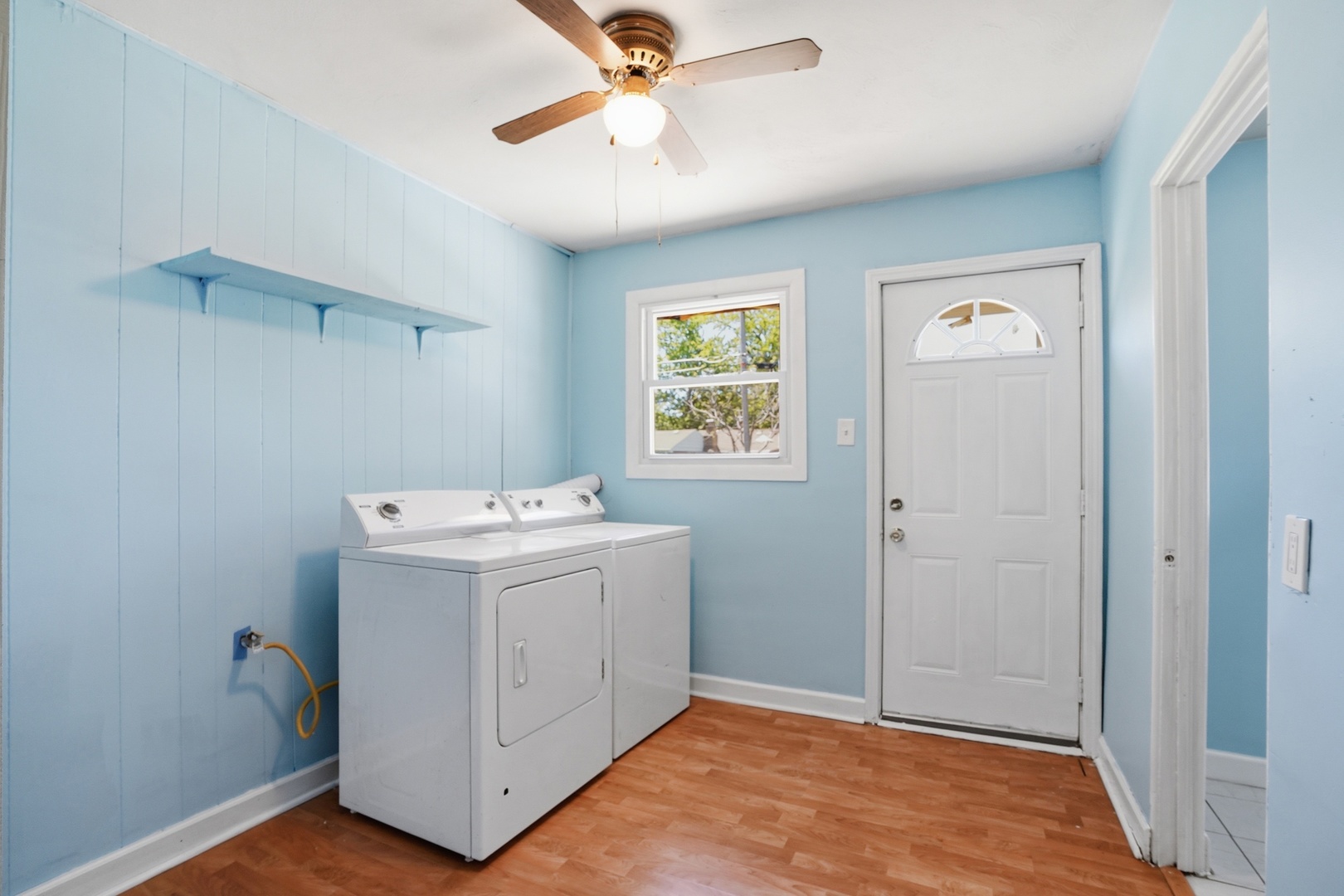 17044 Burnham Avenue, Lansing, IL 60438