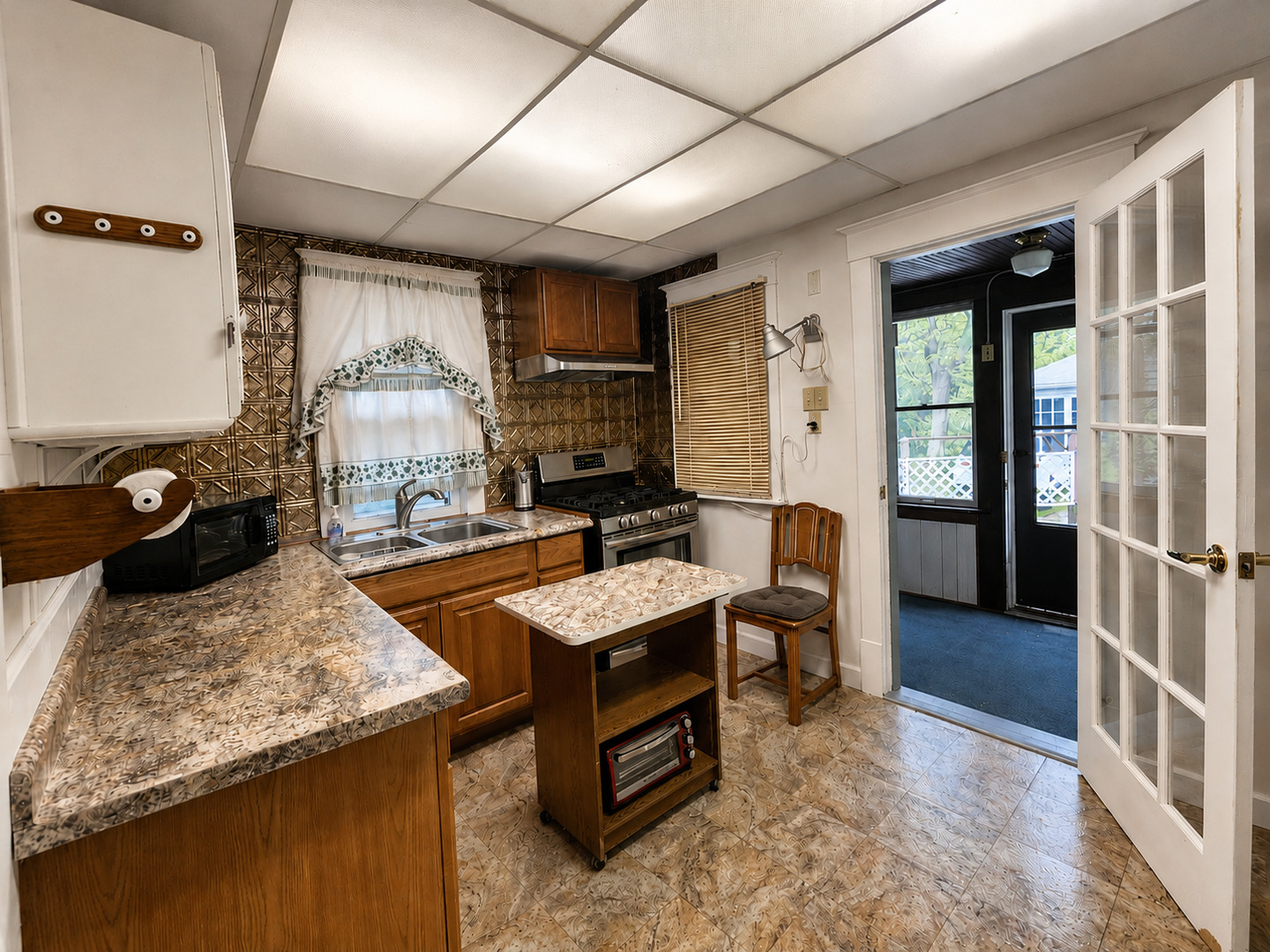 304 Cameron Avenue, Lockport, IL 60441