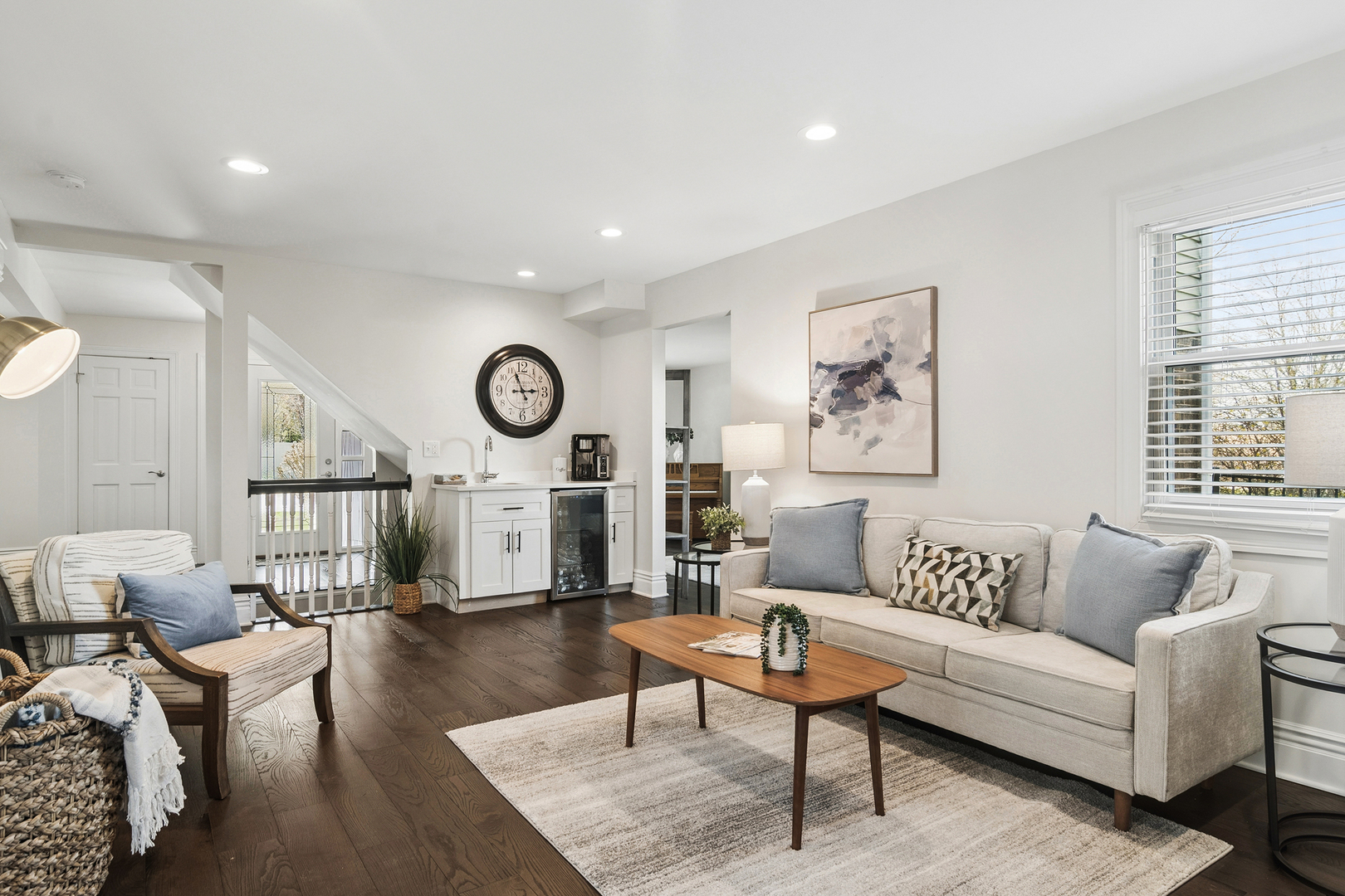1653 N Douglas Avenue, Arlington Heights, IL 60004