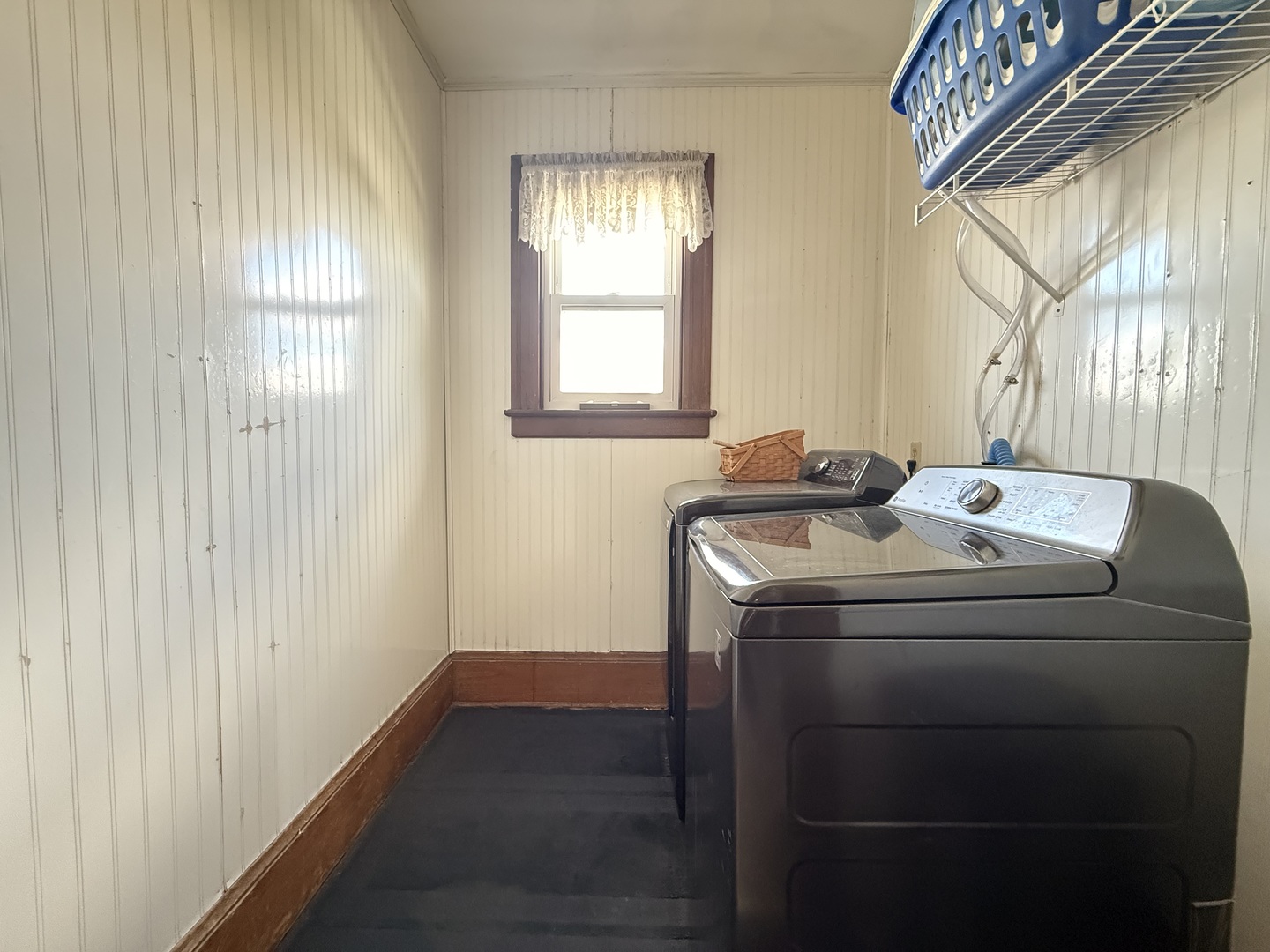 222 W Main Street, Clinton, IL 61727