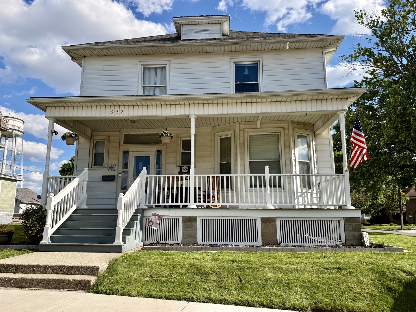 222 W Main Street, Clinton, IL 61727