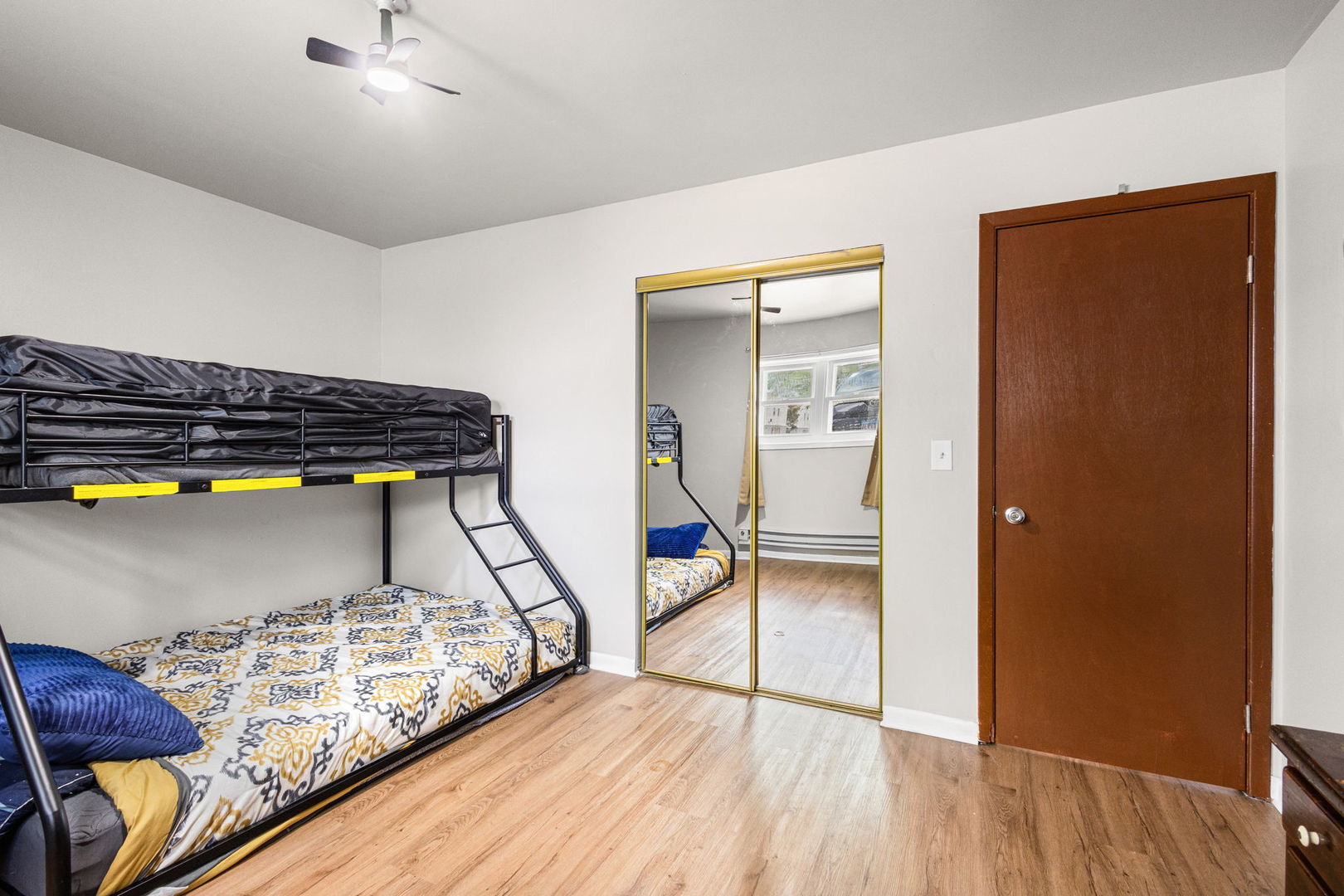 9458 Kelvin Lane #103, Schiller Park, IL 60176