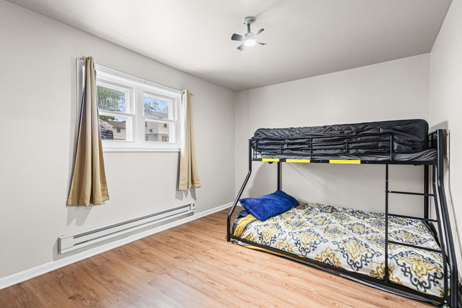 9458 Kelvin Lane #103, Schiller Park, IL 60176