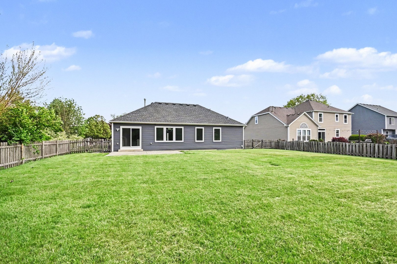 566 Yellowstone Lane, Yorkville, IL 60560
