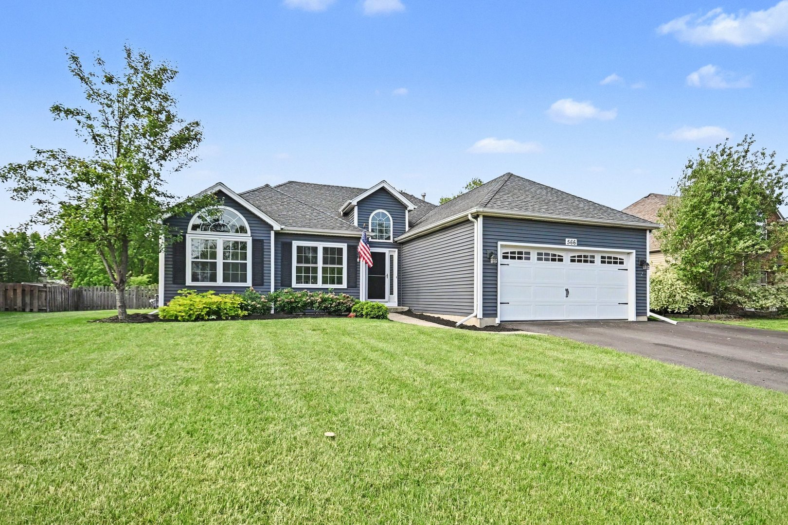 566 Yellowstone Lane, Yorkville, IL 60560