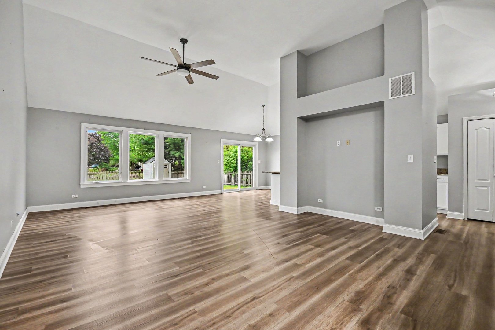 566 Yellowstone Lane, Yorkville, IL 60560