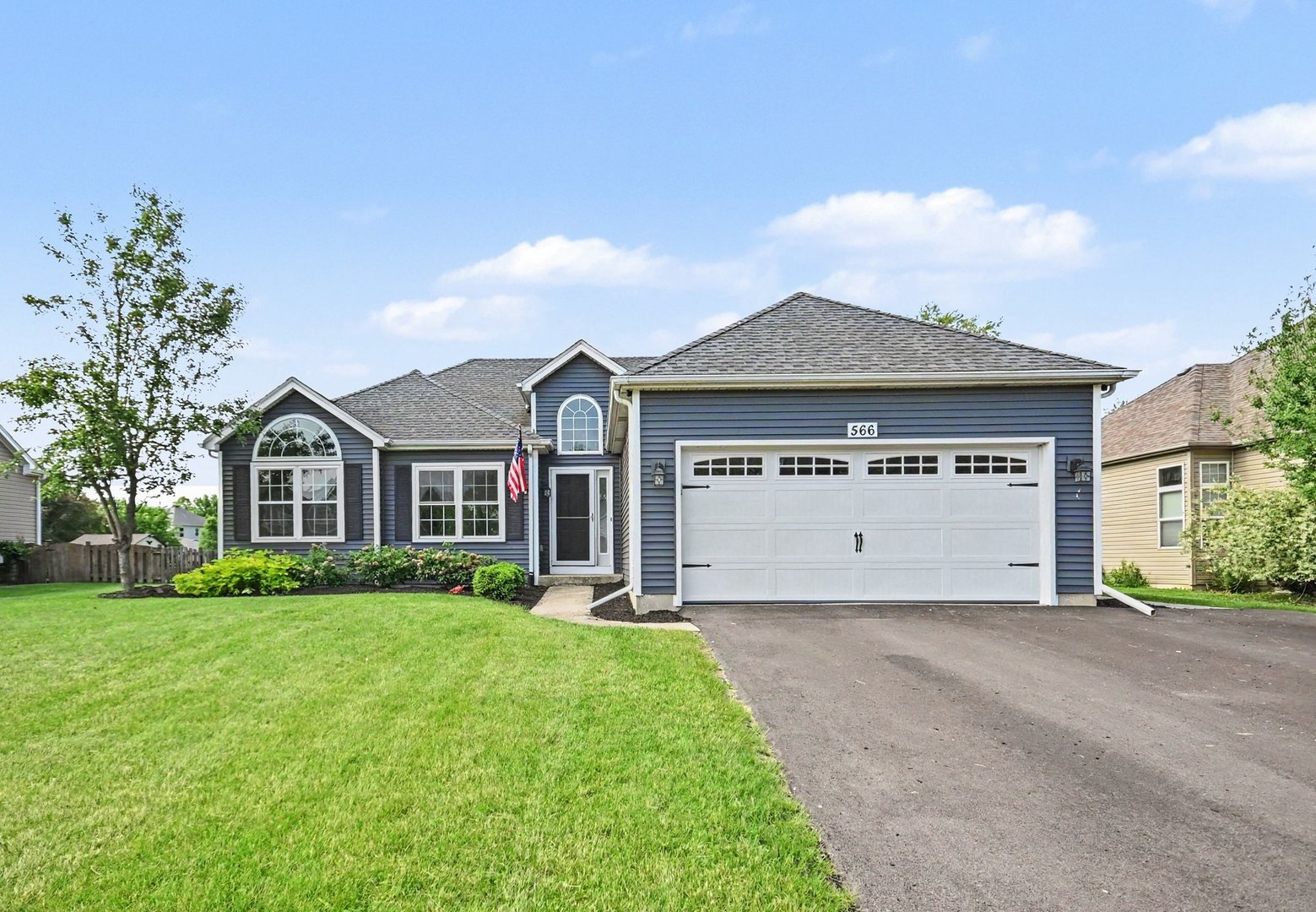 566 Yellowstone Lane, Yorkville, IL 60560