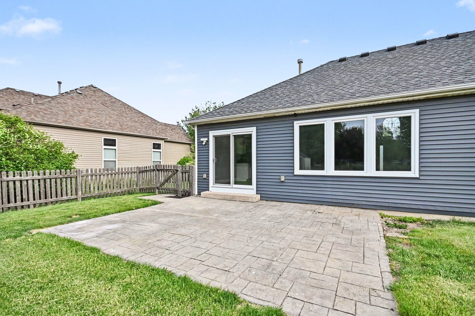 566 Yellowstone Lane, Yorkville, IL 60560