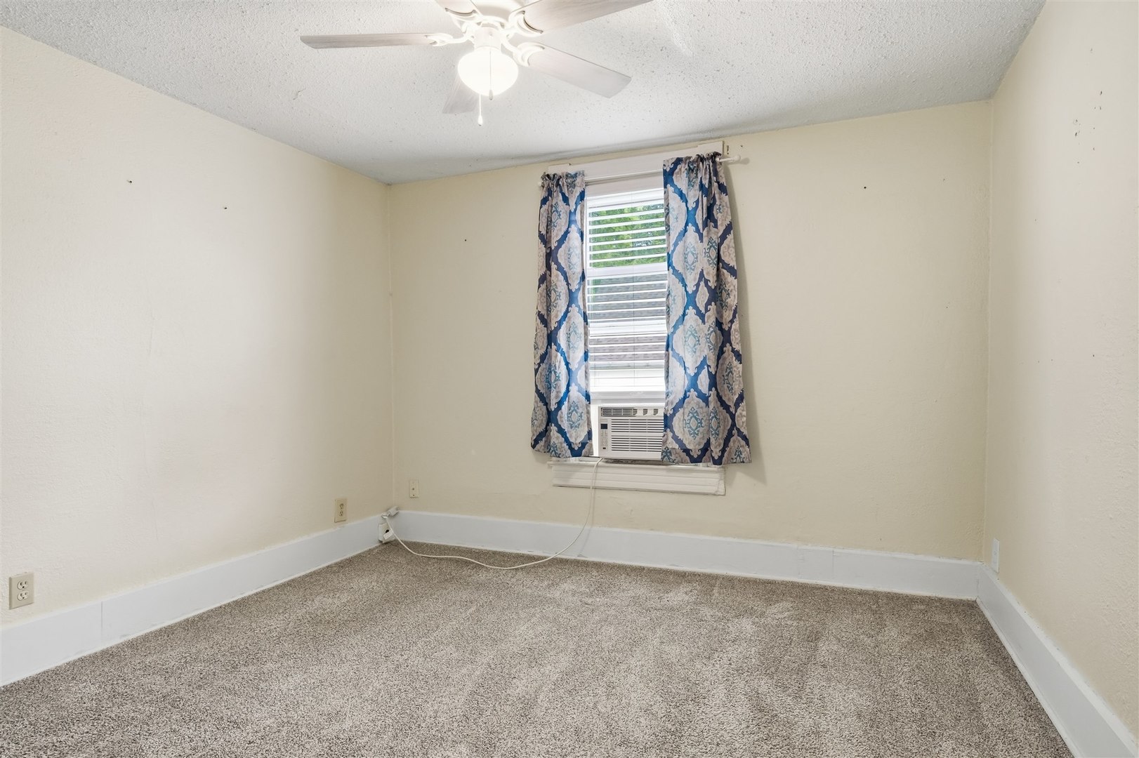 414 7th Street, Lincoln, IL 62656