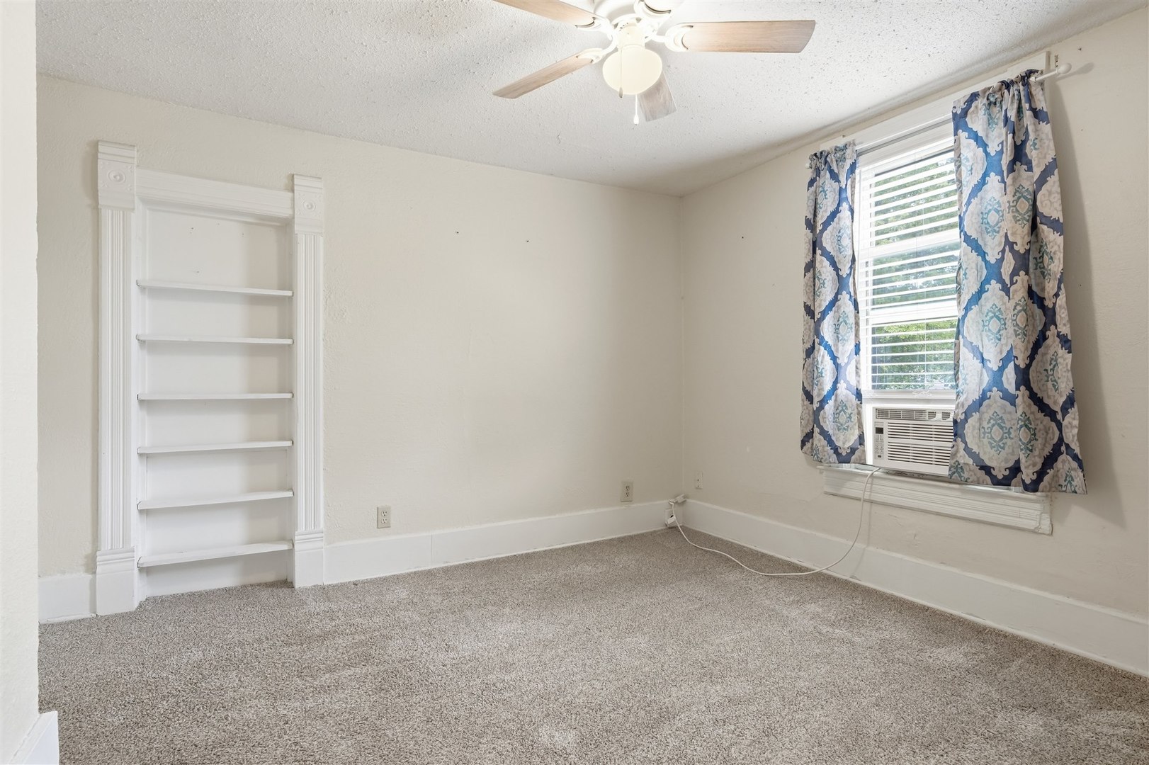 414 7th Street, Lincoln, IL 62656
