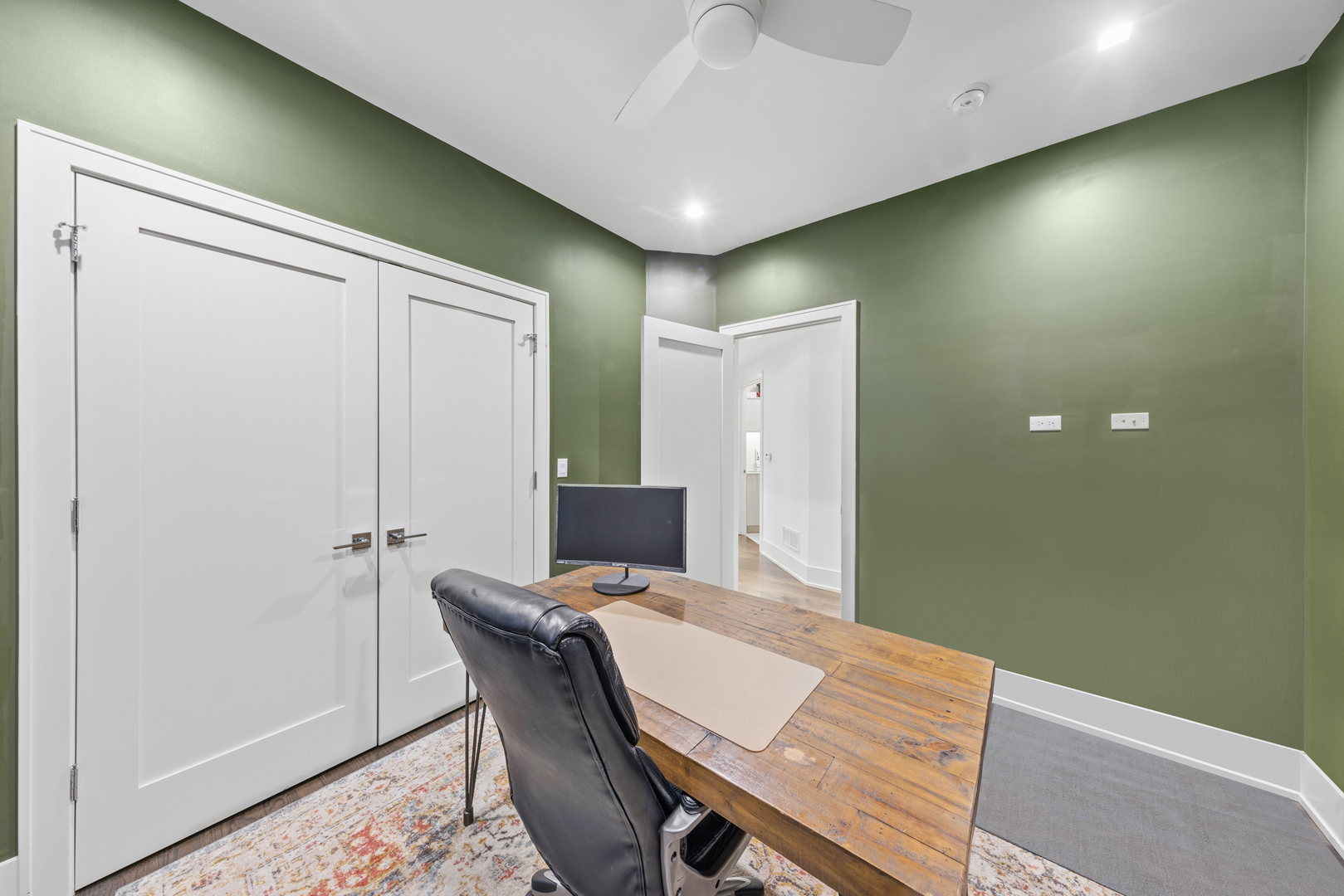 1334 W WALTON Street #2W, Chicago, IL 60642