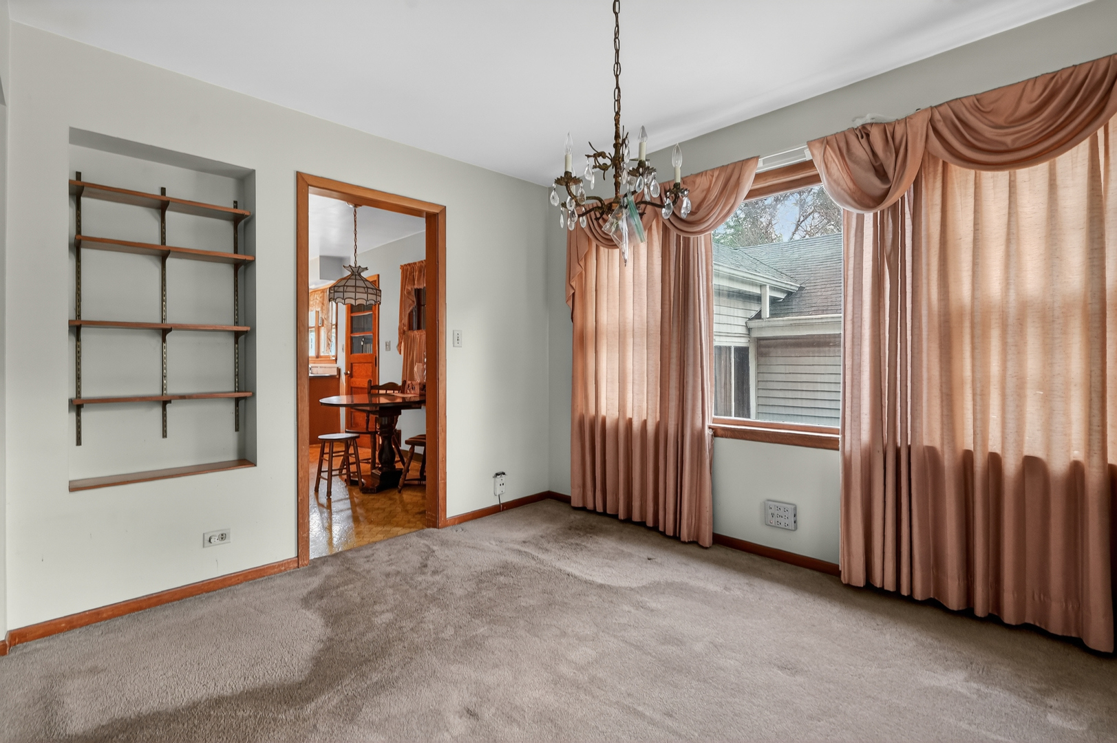5625 Lincoln Avenue, Lisle, IL 60532