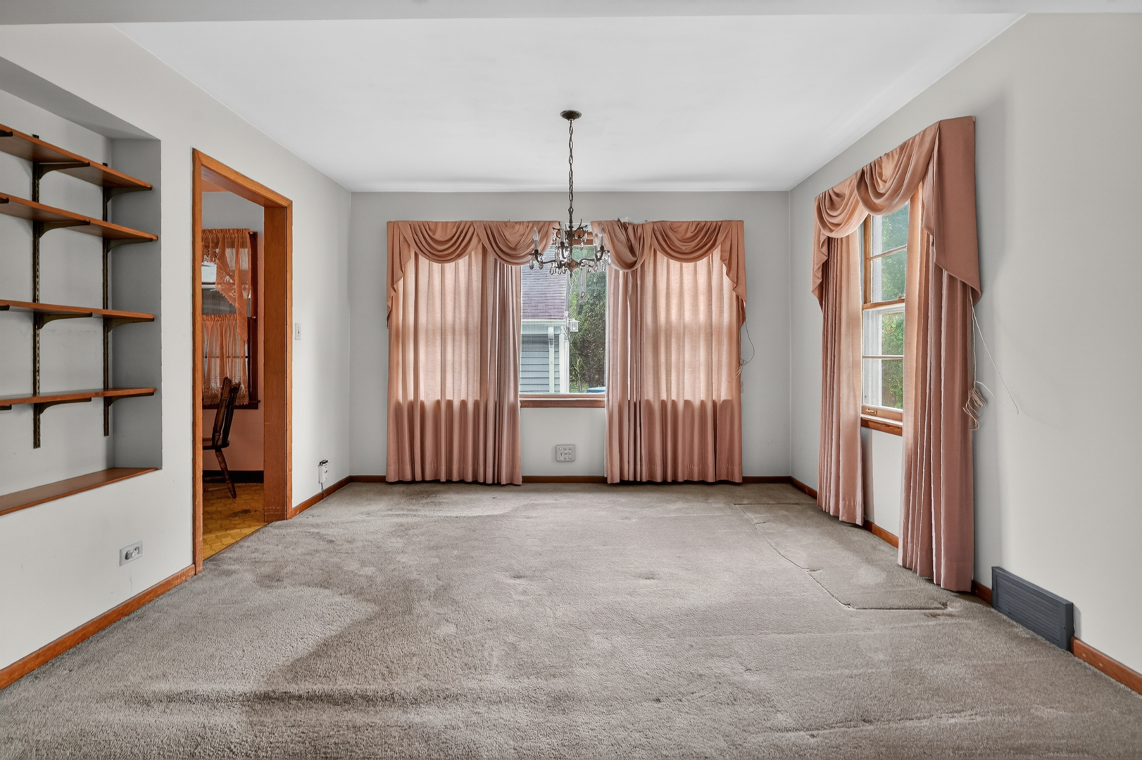 5625 Lincoln Avenue, Lisle, IL 60532