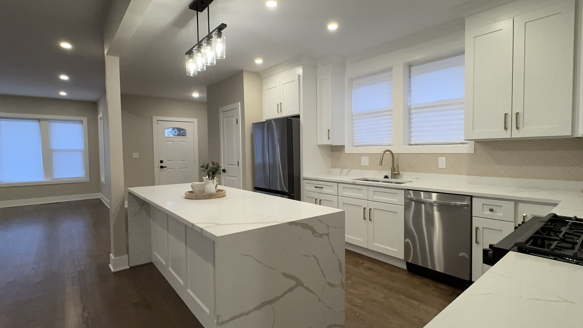8135 S Bishop Street, Chicago, IL 60620