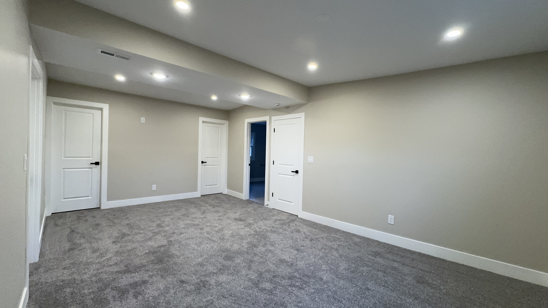 8135 S Bishop Street, Chicago, IL 60620