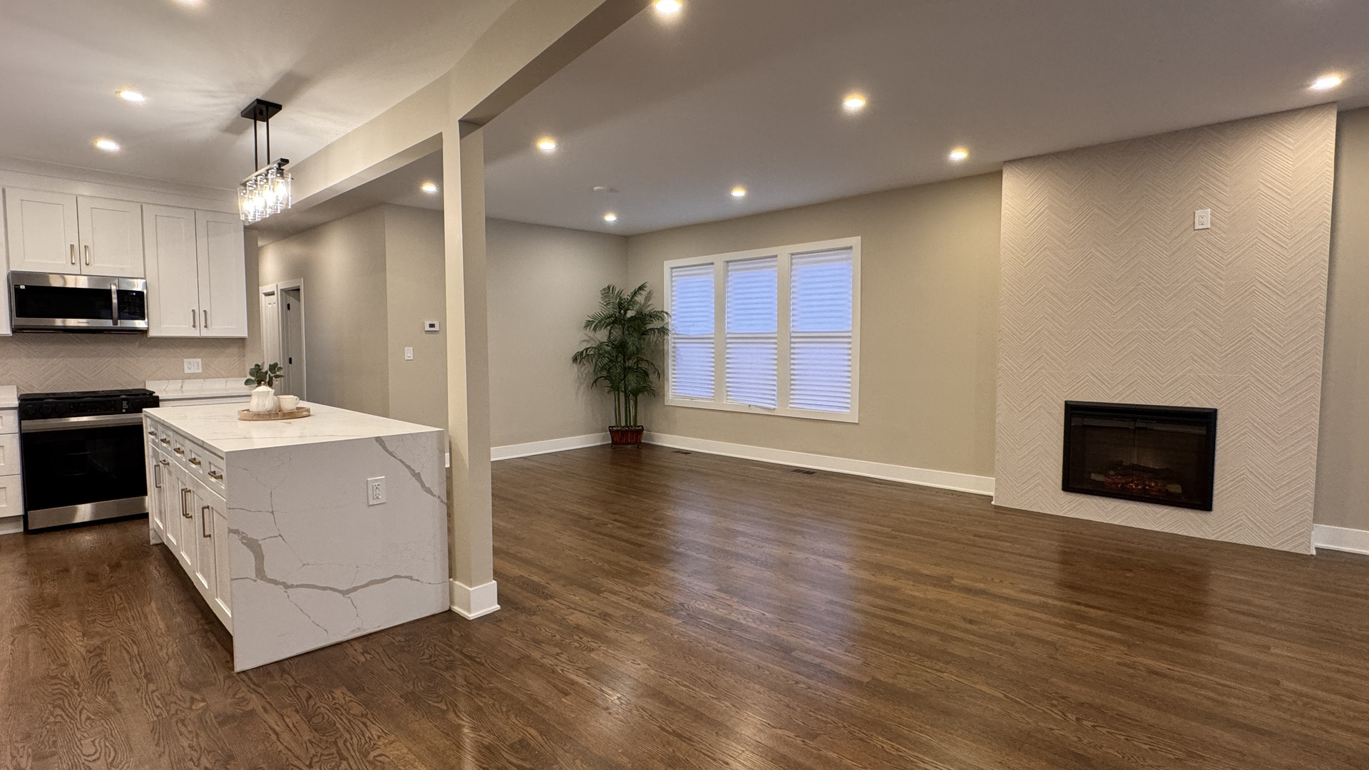 8135 S Bishop Street, Chicago, IL 60620