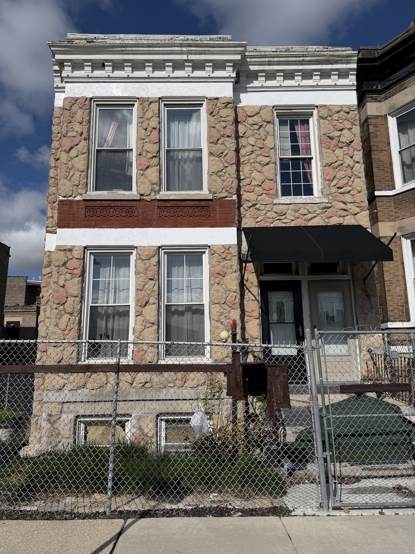 1362 S Fairfield Avenue, Chicago, IL 60608