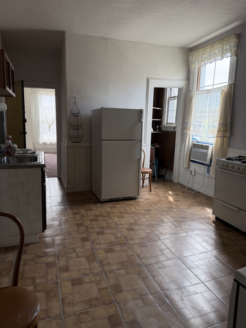 1362 S Fairfield Avenue, Chicago, IL 60608