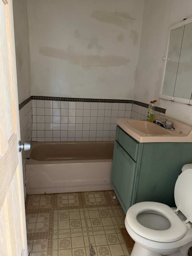 1362 S Fairfield Avenue, Chicago, IL 60608