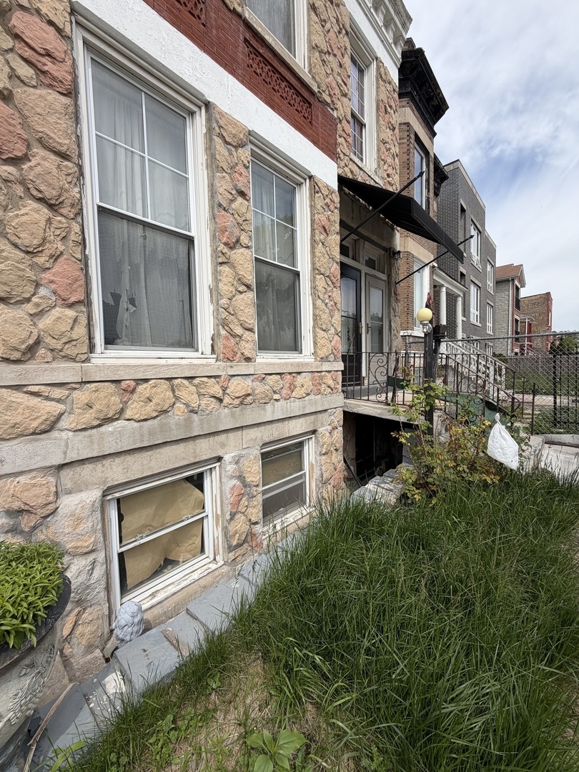 1362 S Fairfield Avenue, Chicago, IL 60608