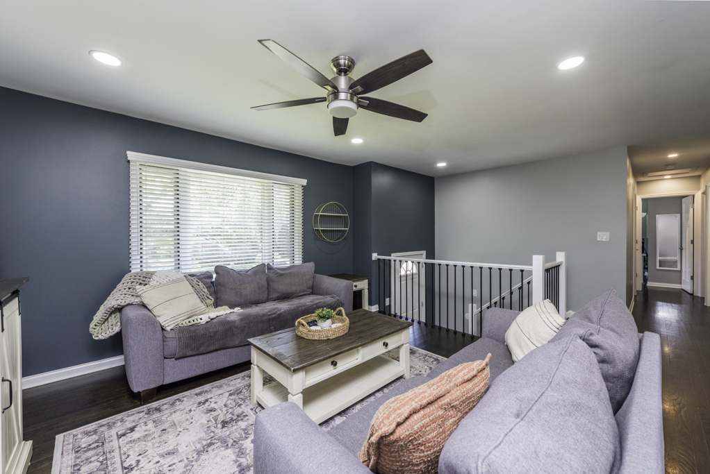 2308 Carriage Lane, Lindenhurst, IL 60046