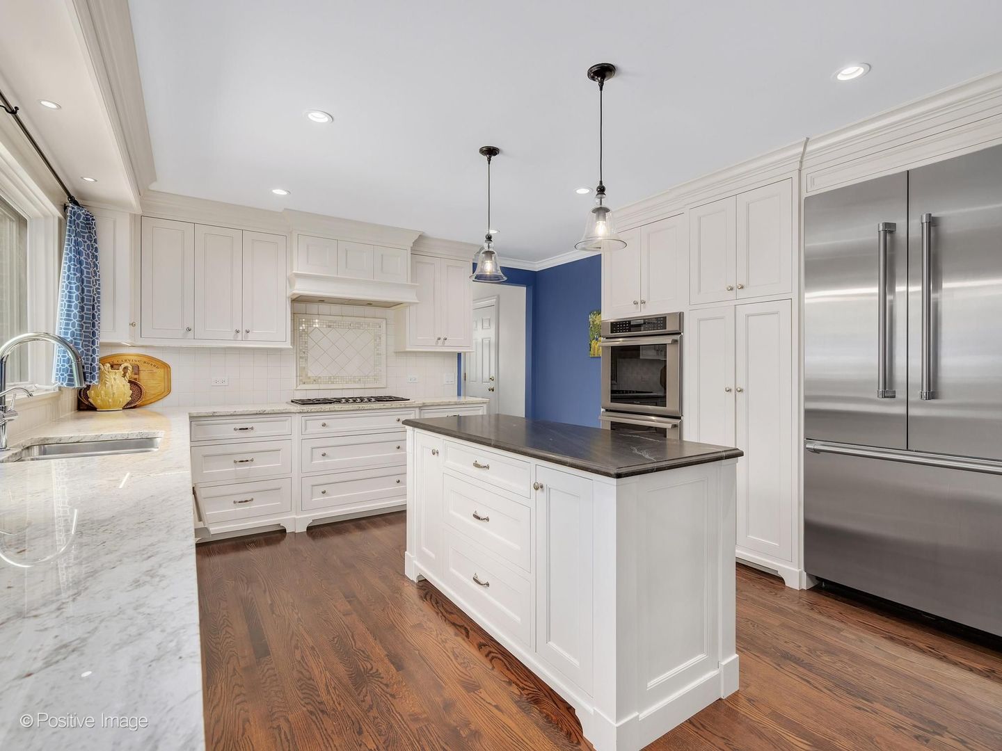 130 Naperville Road, Clarendon Hills, IL 60514