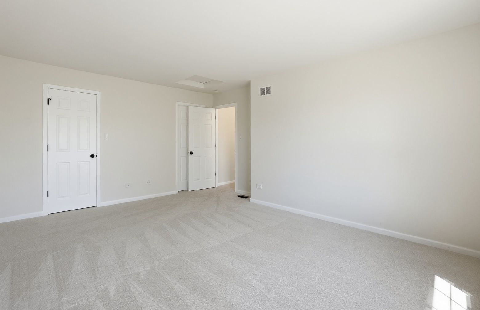 1332 Sugar Court, Naperville, IL 60563