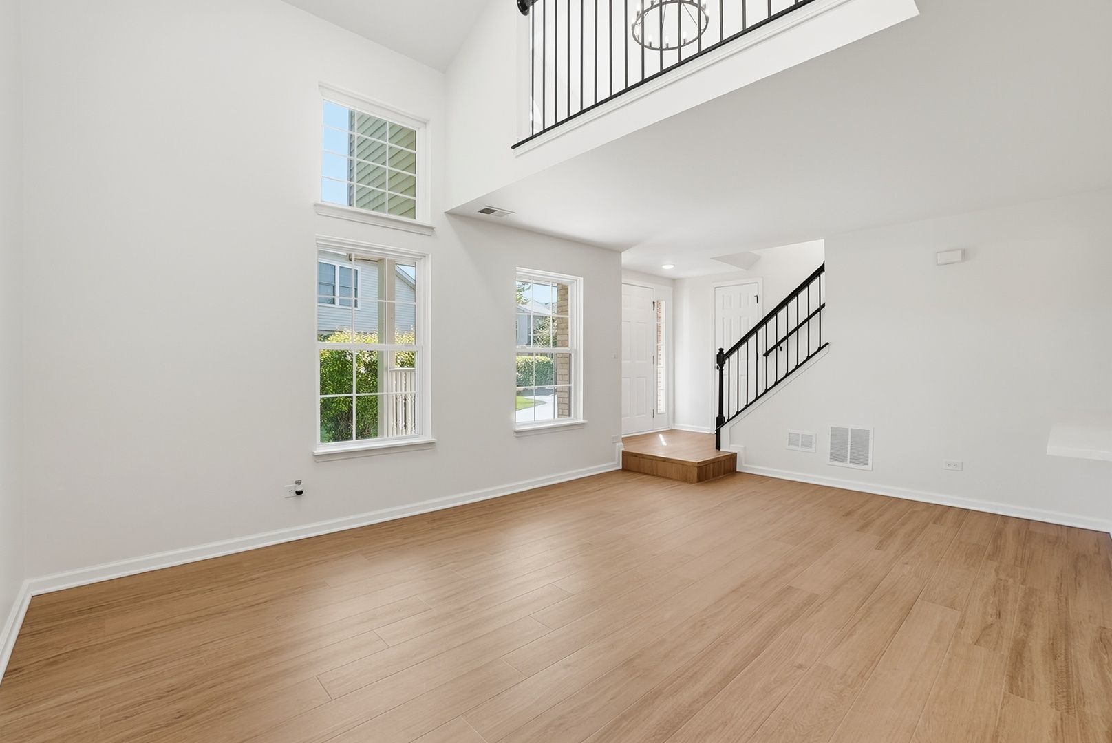 1332 Sugar Court, Naperville, IL 60563