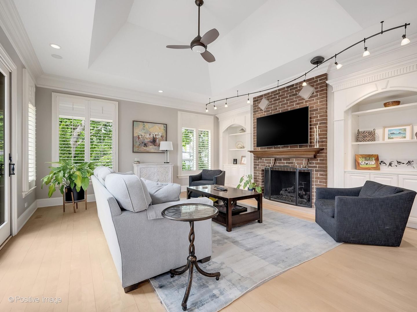 216 S PROSPECT Avenue, Clarendon Hills, IL 60514