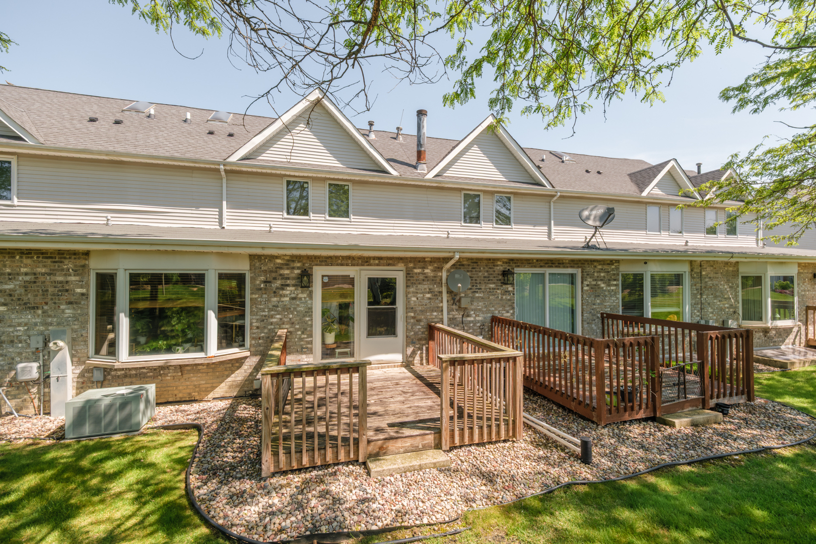 9421 LINDSAY Street, Orland Hills, IL 60487