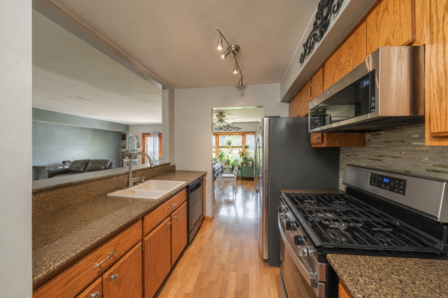 9421 LINDSAY Street, Orland Hills, IL 60487